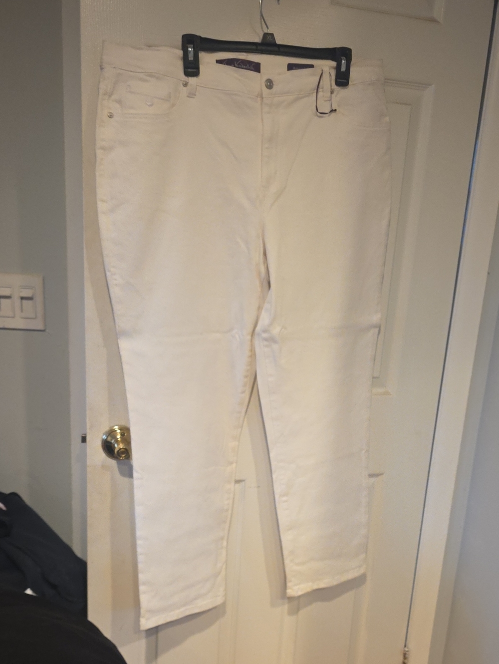 Gloria Vanderbilt Off-White Wide Leg Jeans